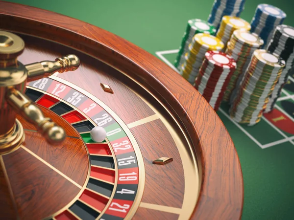 녹색 테이블에 카지노 칩 카지노 룰렛 휠. 도박 — 스톡 사진