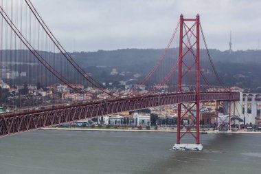 25 Nisan (Ponte 25 de Abril) köprü Lizbon, Portekiz.