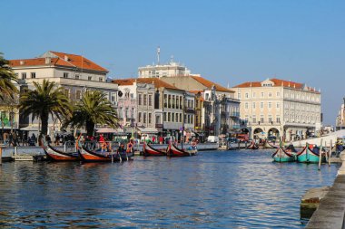 Tekneler Aveiro, Portekiz ile kanal