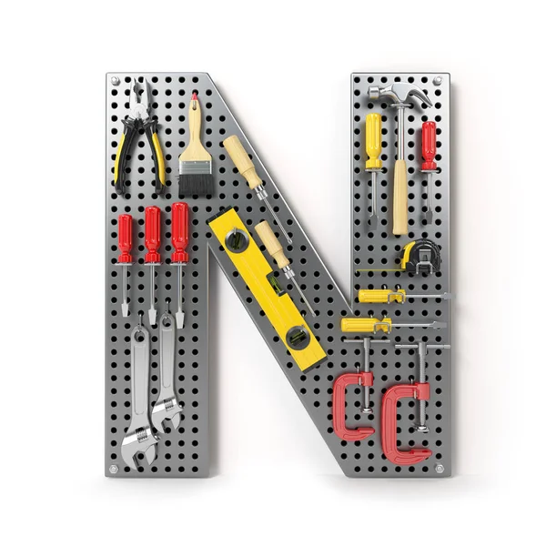Buchstabe n. Alphabet aus den Werkzeugen auf dem Metallwirbelbrett isoliert — Stockfoto