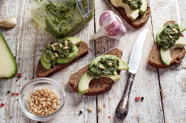 Sandwich with pesto sauce and avocado — 스톡 사진