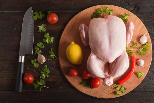 Raw whole chicken — Stok fotoğraf