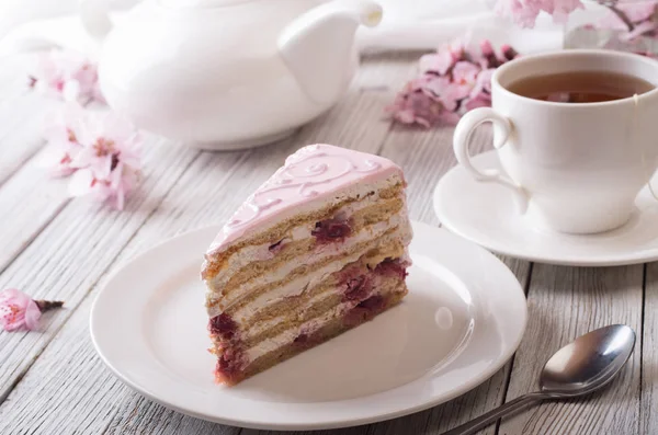 Розовый торт — стоковое фото