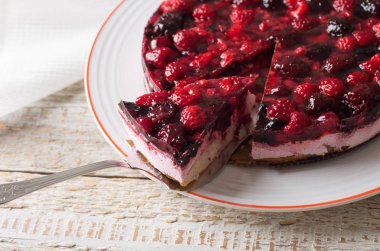 meyve kek çilek ve diğer meyveler