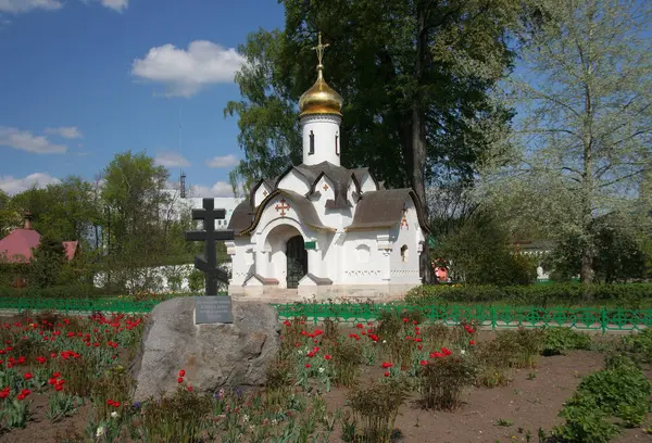 Russische kapel in een klooster, Dmitrov — Stockfoto