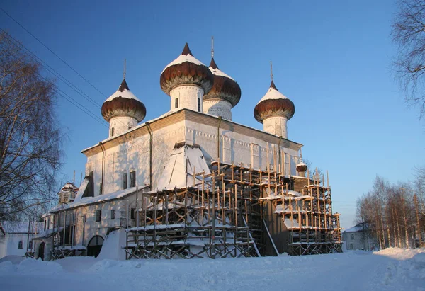 Ruské pravoslaví katedrála v zimě — Stock fotografie