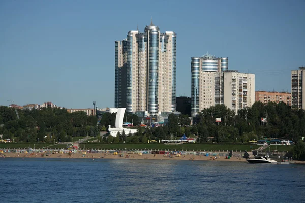 Edifícios Modernos Rio Volga Embankment Samara Rússia — Fotografia de Stock