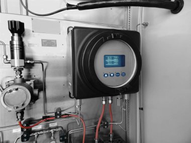 Gaz örnekleyici dolap.