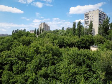 Şehirde bir hendek..