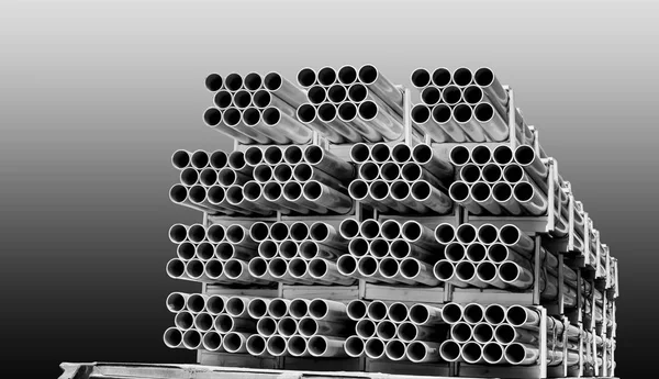 Tubos de alumínio embalados . — Fotografia de Stock
