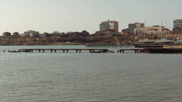 Miasto Nad Brzegiem Morza Kaspijskiego Przechowywanie Jachtów Brzegu Morza Kaspijskiego — Wideo stockowe