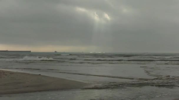 カスピ海の砂浜 カザフスタン マンギスタウ地方 アクタウ 2月4日 2020年 — ストック動画