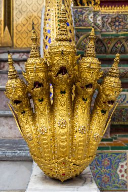 Bangkok, Bangkok / Tayland - 12 Mart 2018: Büyük Saray içindeki mimari detay. 1782 'den beri Tayland Kralları' nın resmi ikamet yeridir..