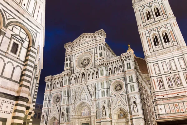 Basilica di Santa Maria del Fiore a Giotto Campanile, Fl — Stock fotografie