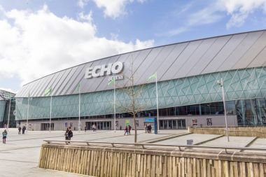  Echo Arena ve Kongre Merkezi Kings Dock, Liverpool, Merseyside'deki/daki oteller
