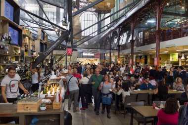 İnsanlar Mercato Centrale, Florence, İtalya