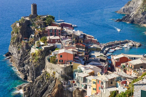 Letecký pohled na Vernazzy v Cinque Terre, Itálie — Stock fotografie