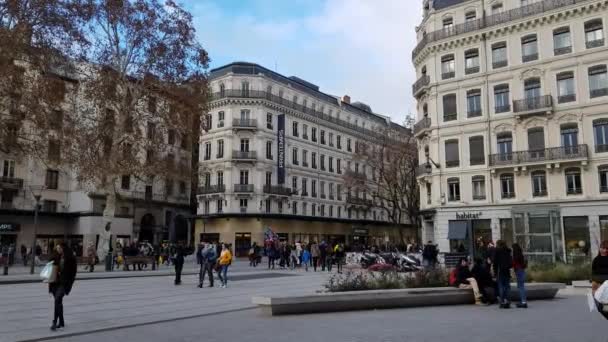 Lyon Frankrike December 2017 Människor Som Vandrar Place Republique Torget — Stockvideo