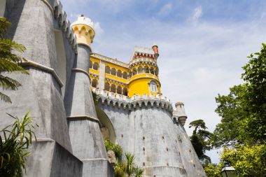 Sintra, Portual - 3 Haziran 2017: Palacio Nacional da Pena (Pena Sarayı) görünümünü. Saray UNESCO Dünya Miras Listesi ve Portekiz yedi harikasından biridir.