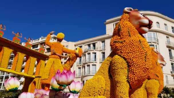 マントン フランス 2018 レモンとフランス マントンのレモンのお祭りが有名な シトロン でオレンジのアートが作られました 有名な果樹園は年間 230 000 — ストック動画