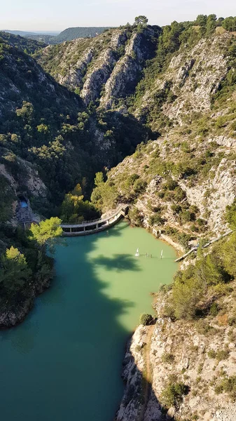 Dammvägg Bimont Park Provence Frankrike — Stockfoto