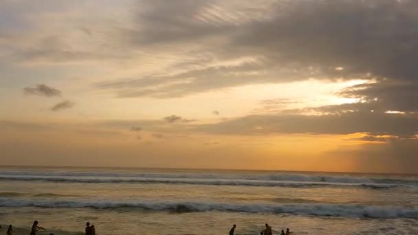 Krásný Západ Slunce Nad Pláží — Stock video