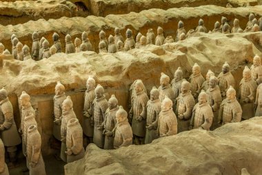 Çin, Xian 'da Terra cotta savaşçıları kazı yapıyor.