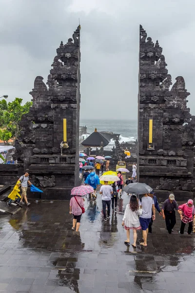 Bali Indonesien Juli 2019 Spaziergänger Auf Der Terrasse Des Pura — Stockfoto