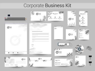 Kurumsal iş seti gri geometrik öğelerle.
