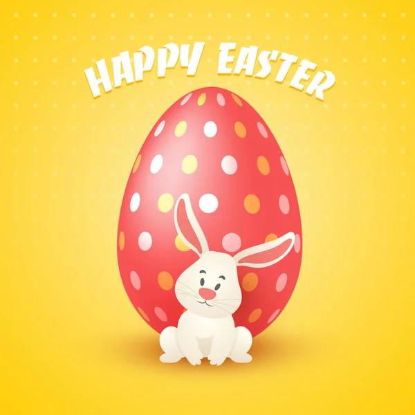 Happy-Easter-Konzept mit glücklichem Hasen und bemaltem Ei auf gelb — Stockvektor