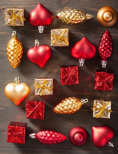 Karácsonyi ajándék doboz és dekoráció háttér — Stock Fotó