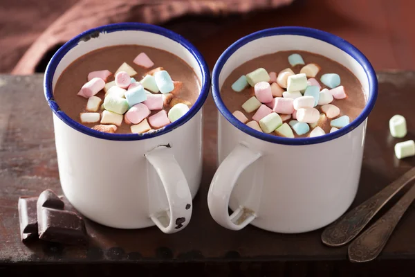 Hot chocolate with mini marshmallows cinnamon winter drink — Stock Photo, Image