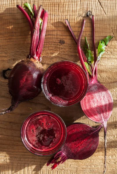 Frisk sund rødbeder saft og grøntsager - Stock-foto