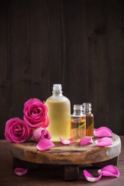esans ve gül çiçek aromaterapi spa Parfümeri