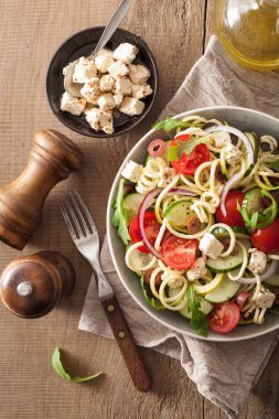 Kabak salatası Yunan Biberi domates peynir zeytin c ile spiralized