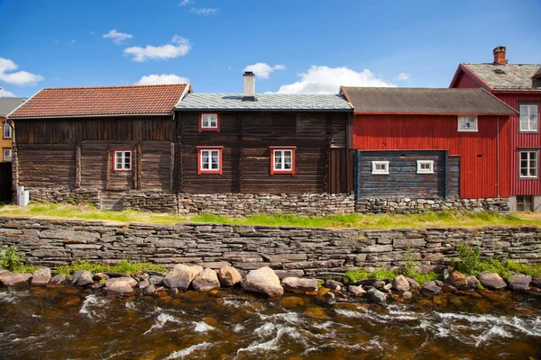 Malé město Roros v Norsku — Stock fotografie