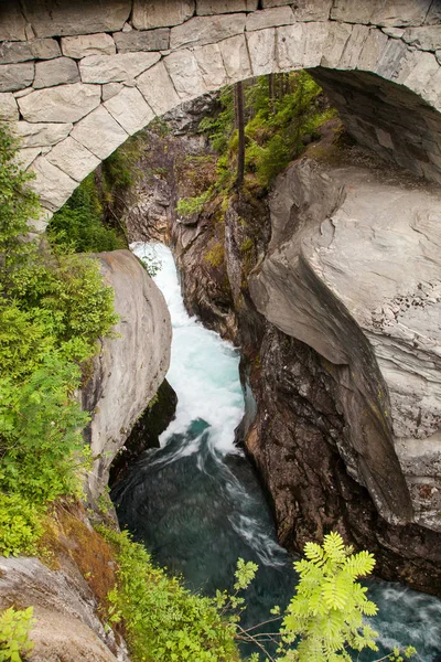 Ravin de Gudbrandsjuvet avec rivière gorge, Norvège — Photo