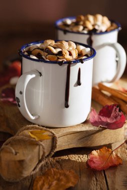 şekerleme sıcak çikolata mini lokum tarçın kış içki