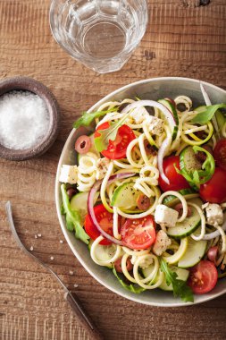 Kabak salatası Yunan Biberi domates peynir zeytin c ile spiralized