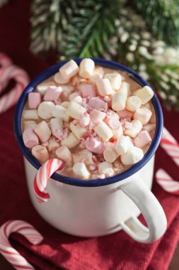 mini lokum şekeri ile sıcak çikolata