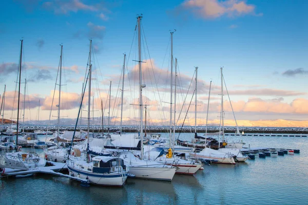 Zimowy widok marina w Trondheim Grilstad pokazuje, że — Zdjęcie stockowe