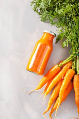 Cam Kavanoz, turuncu havuç sebze ve meyve güler yüzlü