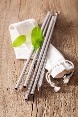 çevre dostu yeniden kullanılabilir metal içme saman. sıfır atık kavramı