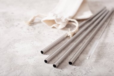 çevre dostu yeniden kullanılabilir metal içme saman. sıfır atık kavramı