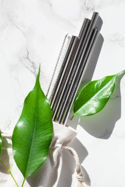 çevre dostu yeniden kullanılabilir metal içme saman. sıfır atık kavramı