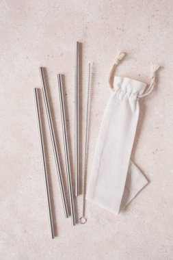 çevre dostu yeniden kullanılabilir metal içme saman. sıfır atık kavramı