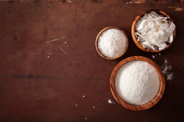 椰子粉和薄片健康配料 用于从酮到醋的饮食 — 图库照片