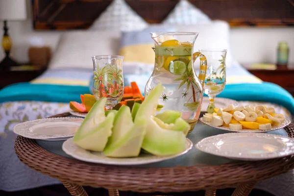 Tropical breakfast in the bungalow room — Stock Photo, Image