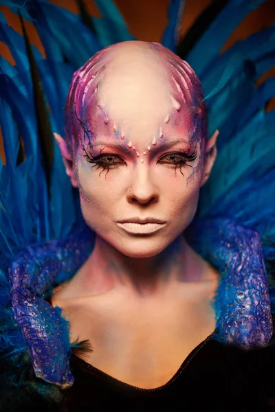 Kreatives Make-up. Frau aus Raumfahrtkonzept. — Stockfoto