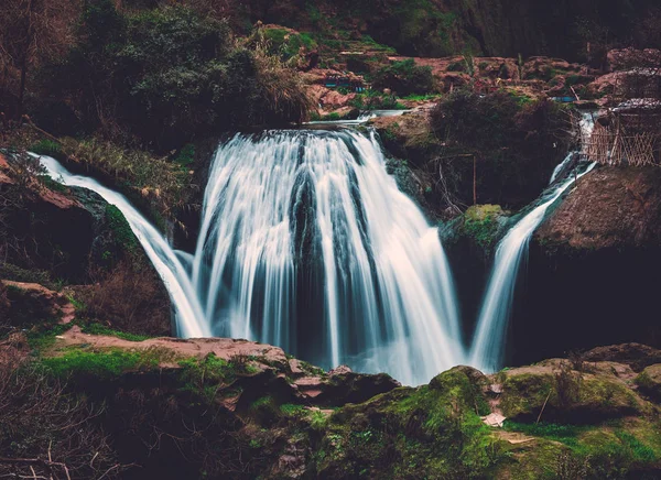 Berberdorf in der Nähe des Ouzoud-Wasserfalls in Marokko — Stockfoto